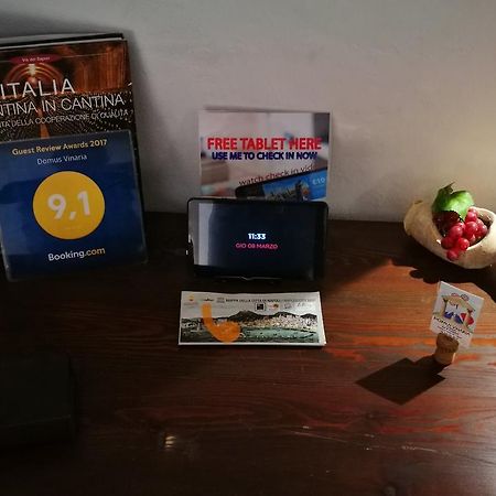 Domus Vinaria Bed & Breakfast Napoli Bagian luar foto