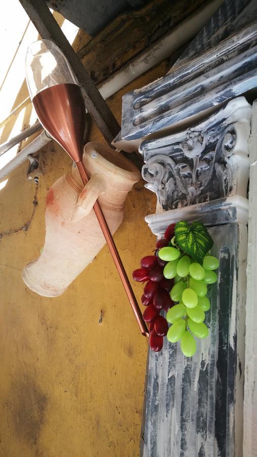 Domus Vinaria Bed & Breakfast Napoli Bagian luar foto