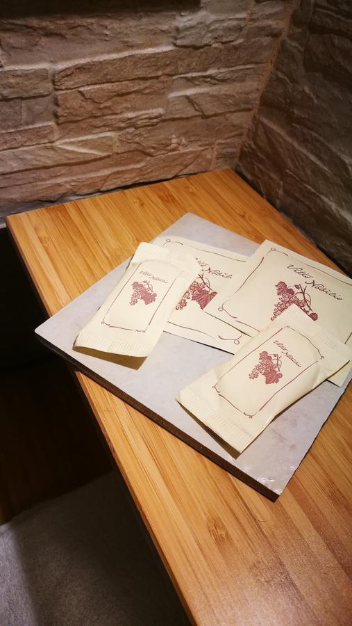 Domus Vinaria Bed & Breakfast Napoli Bagian luar foto